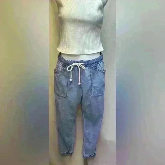 Loft Outlet Denim - High Rise Denim Jogger by Loft Outlet Size Medium